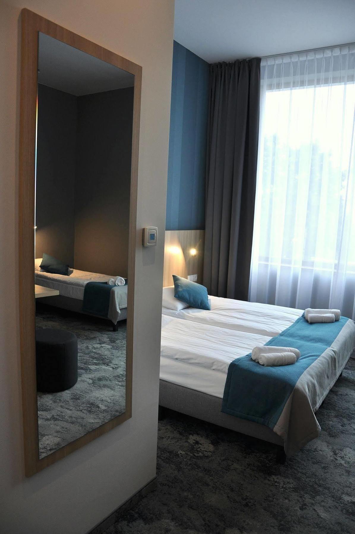 Hotel Zatoka Гданск Екстериор снимка